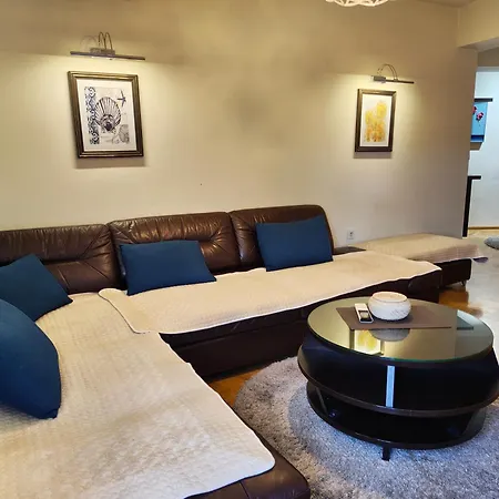 Urban Vibe 2 Apartment *